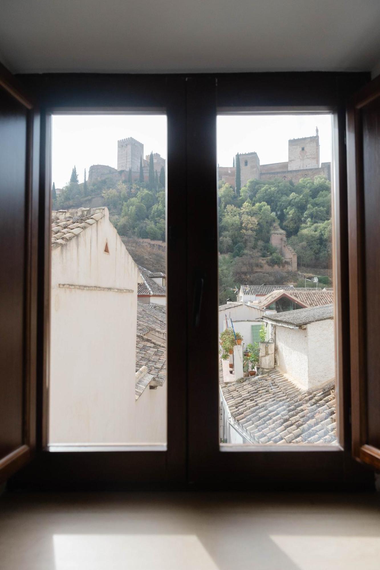 Apartamento Duplex Con Vista A La Alhambra Granada Luaran gambar