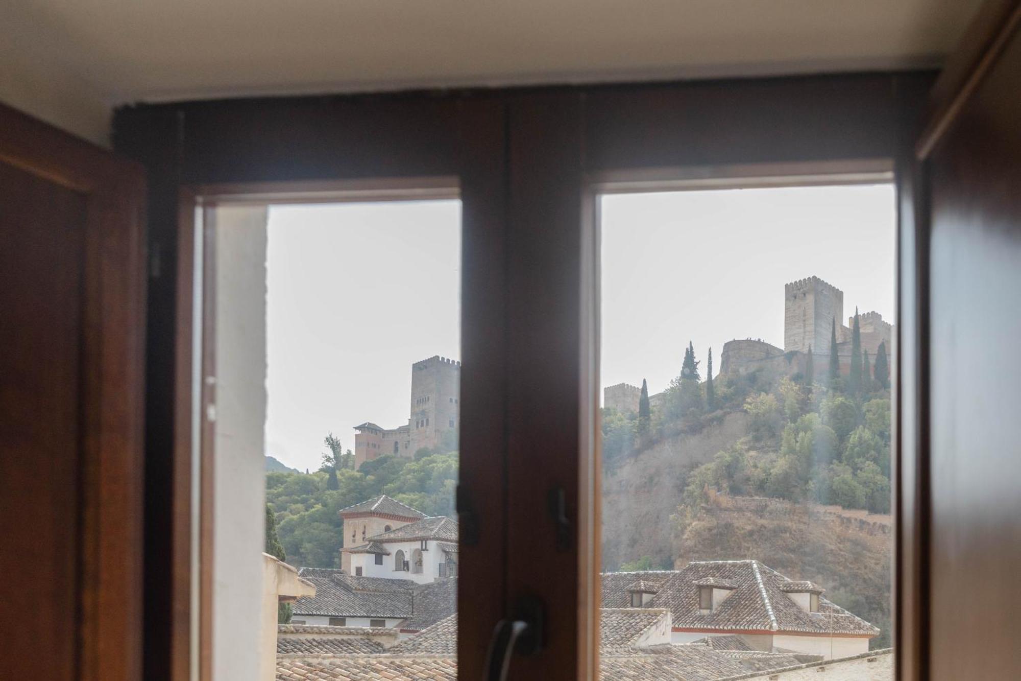Apartamento Duplex Con Vista A La Alhambra Granada Luaran gambar